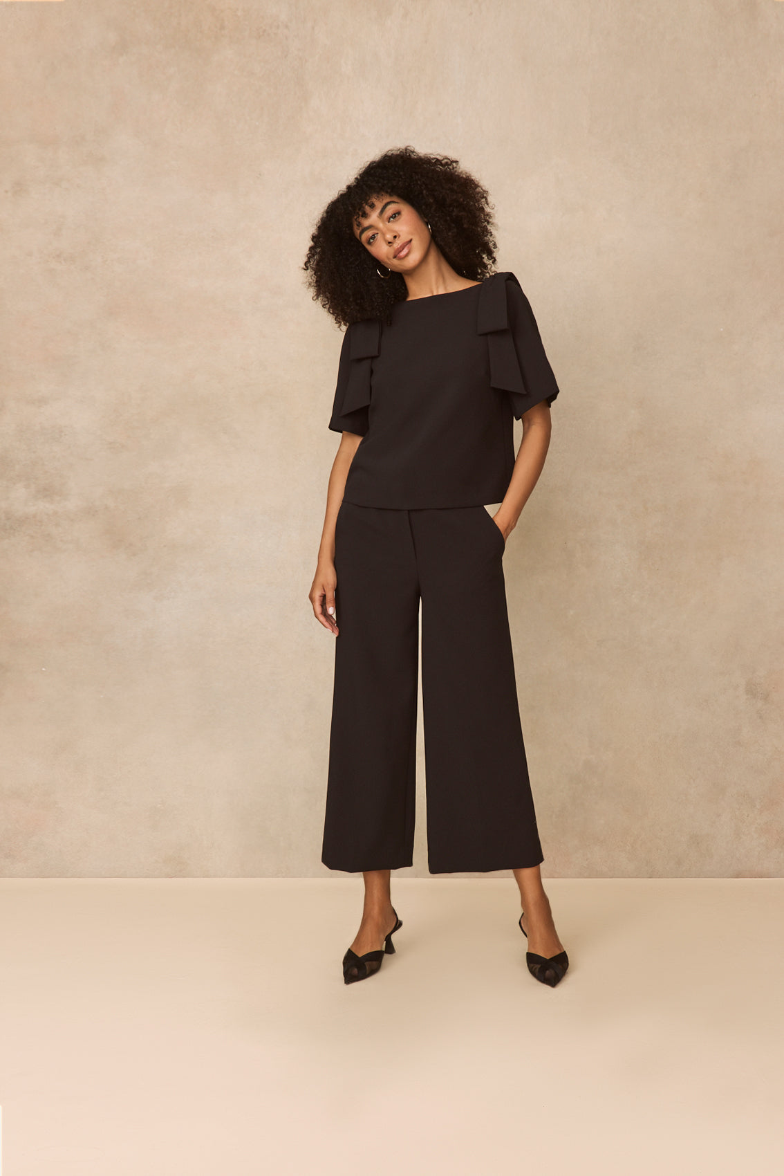 Stretch Crepe Cropped Pant