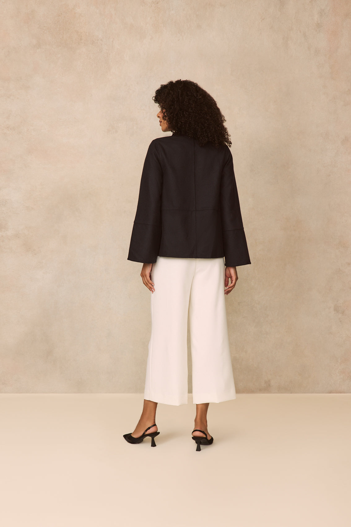 Stretch Crepe Cropped Pant